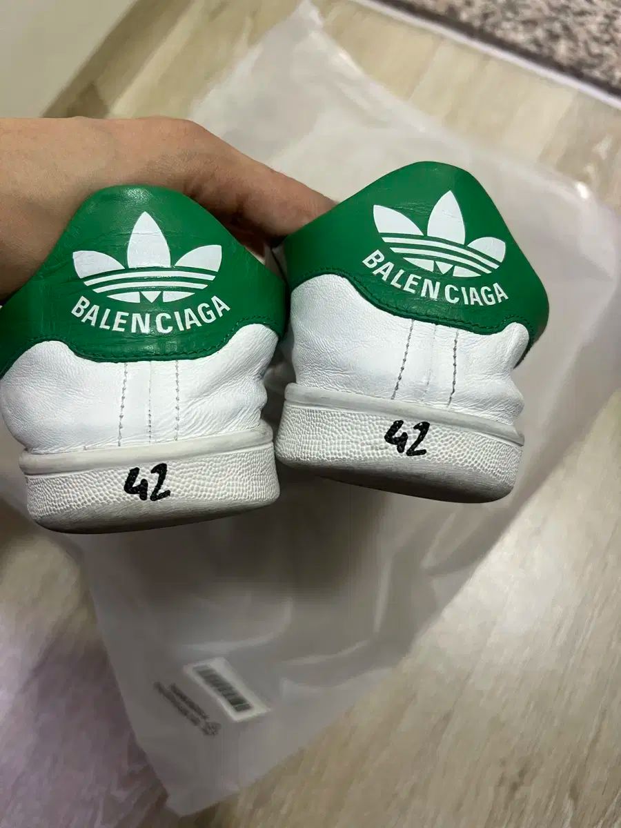 バレンシアガ スタンスミス 白 42