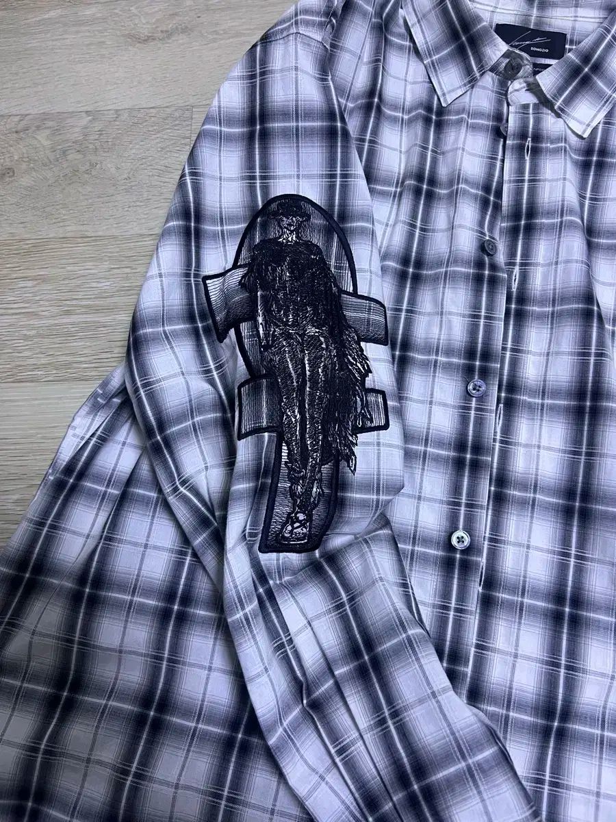 ソンジオメンズ 刺繍シャツ