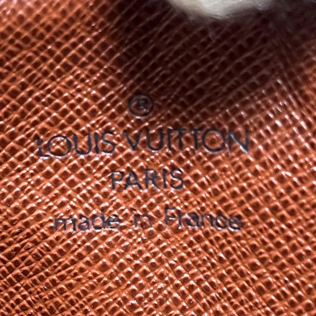 ダヌーブ ショルダーバッグ