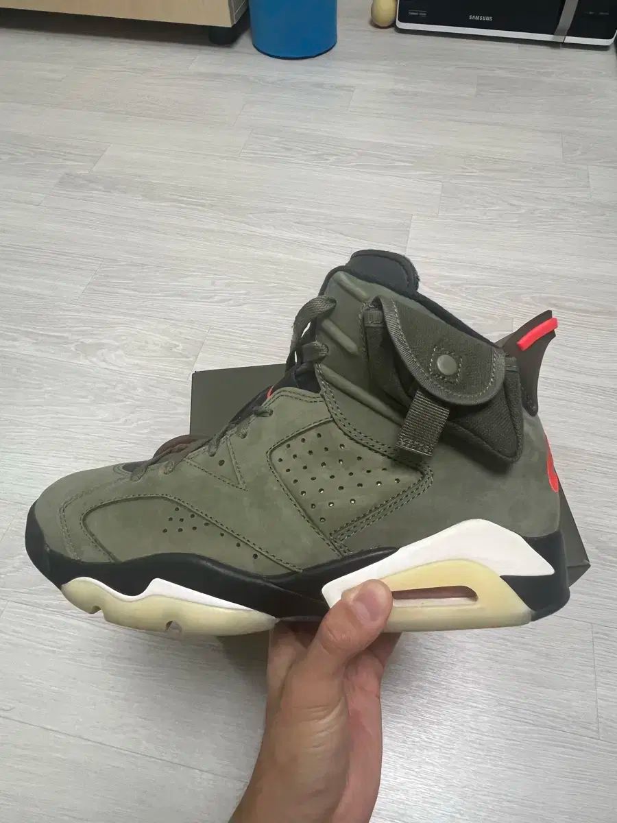 255 ジョーダン 6 スコット オリーブ