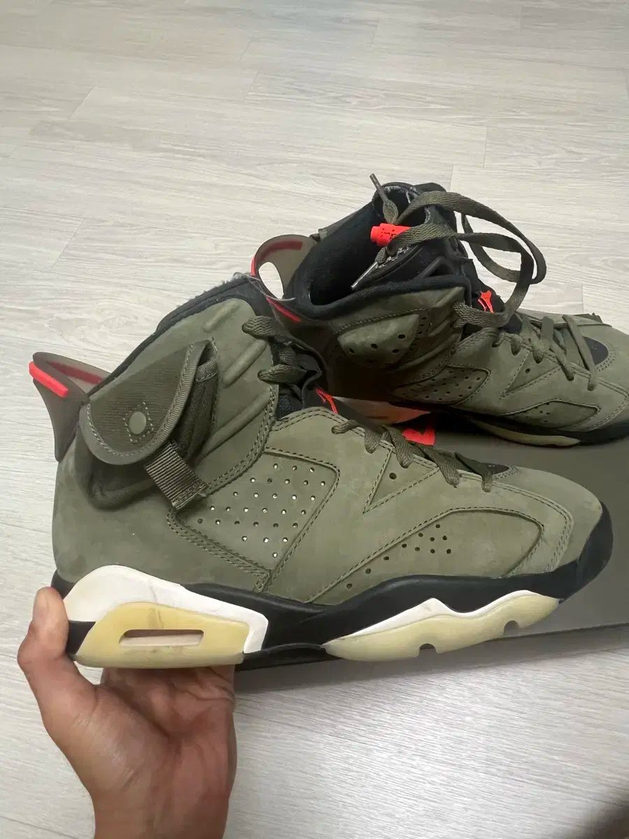 255 ジョーダン 6 スコット オリーブ