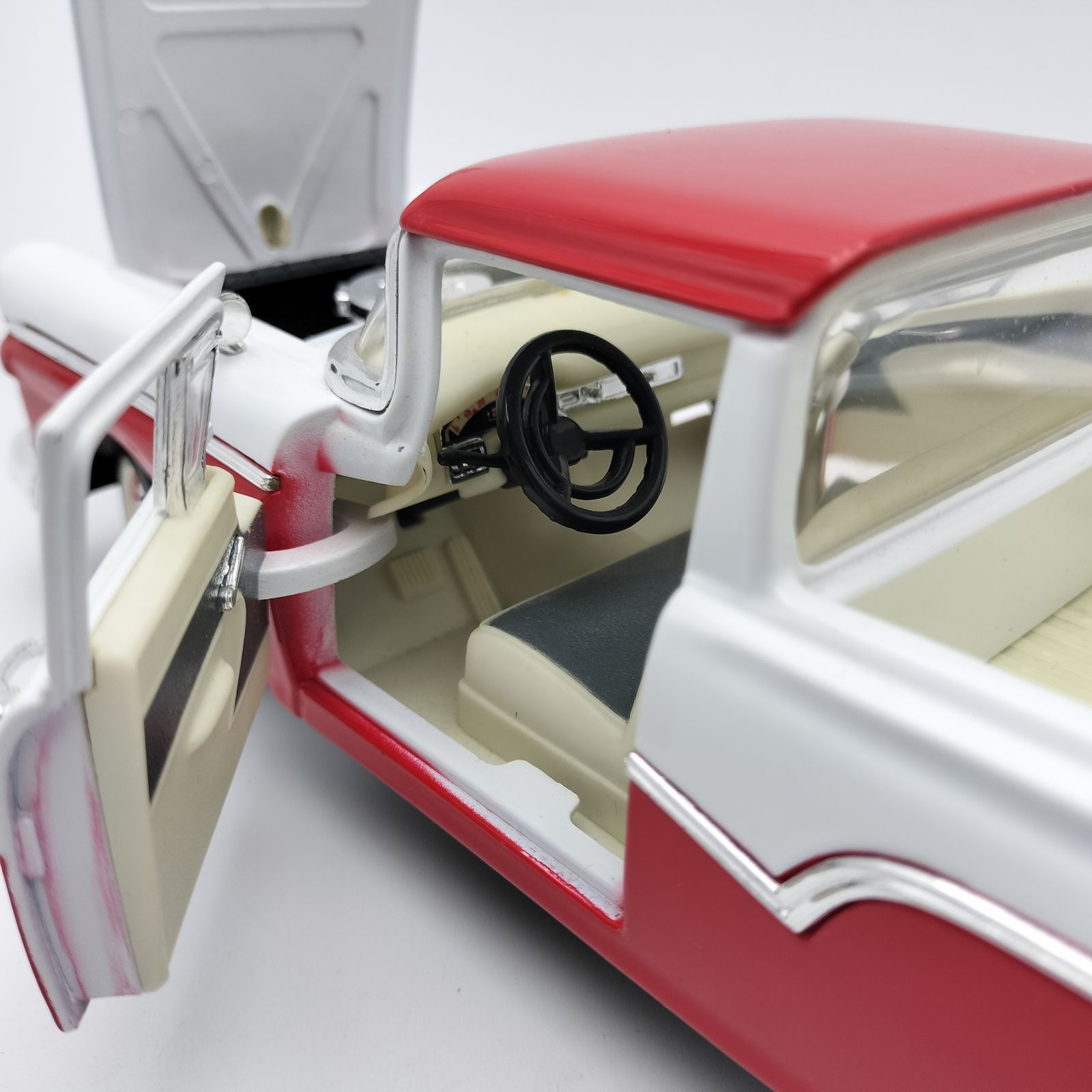 Road Legends】1957 Ford Ranchero 1/18 フォード ランチェロ ダイ