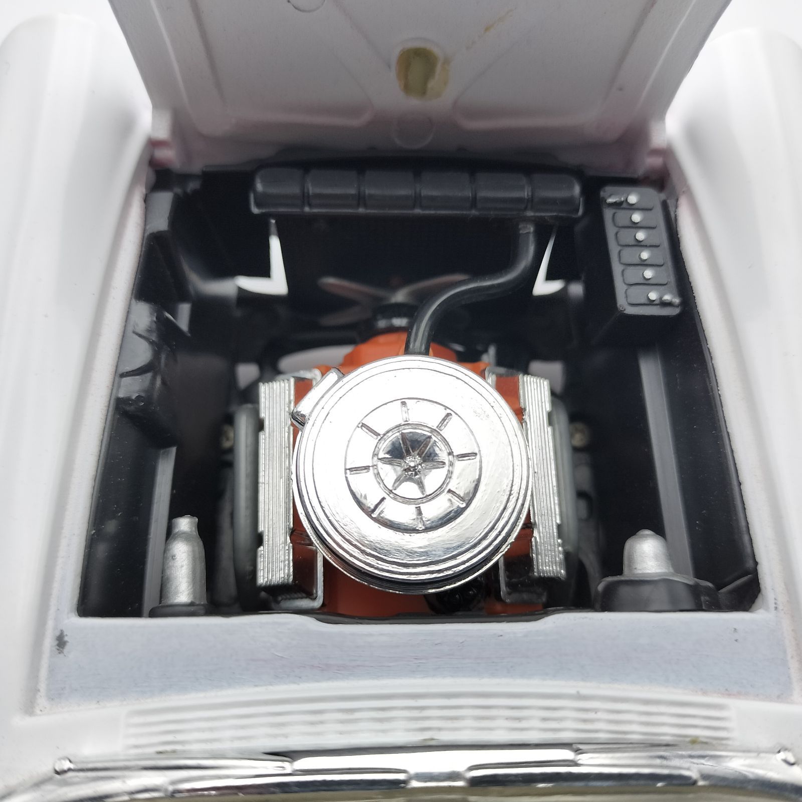 Road Legends】1957 Ford Ranchero 1/18 フォード ランチェロ ダイ
