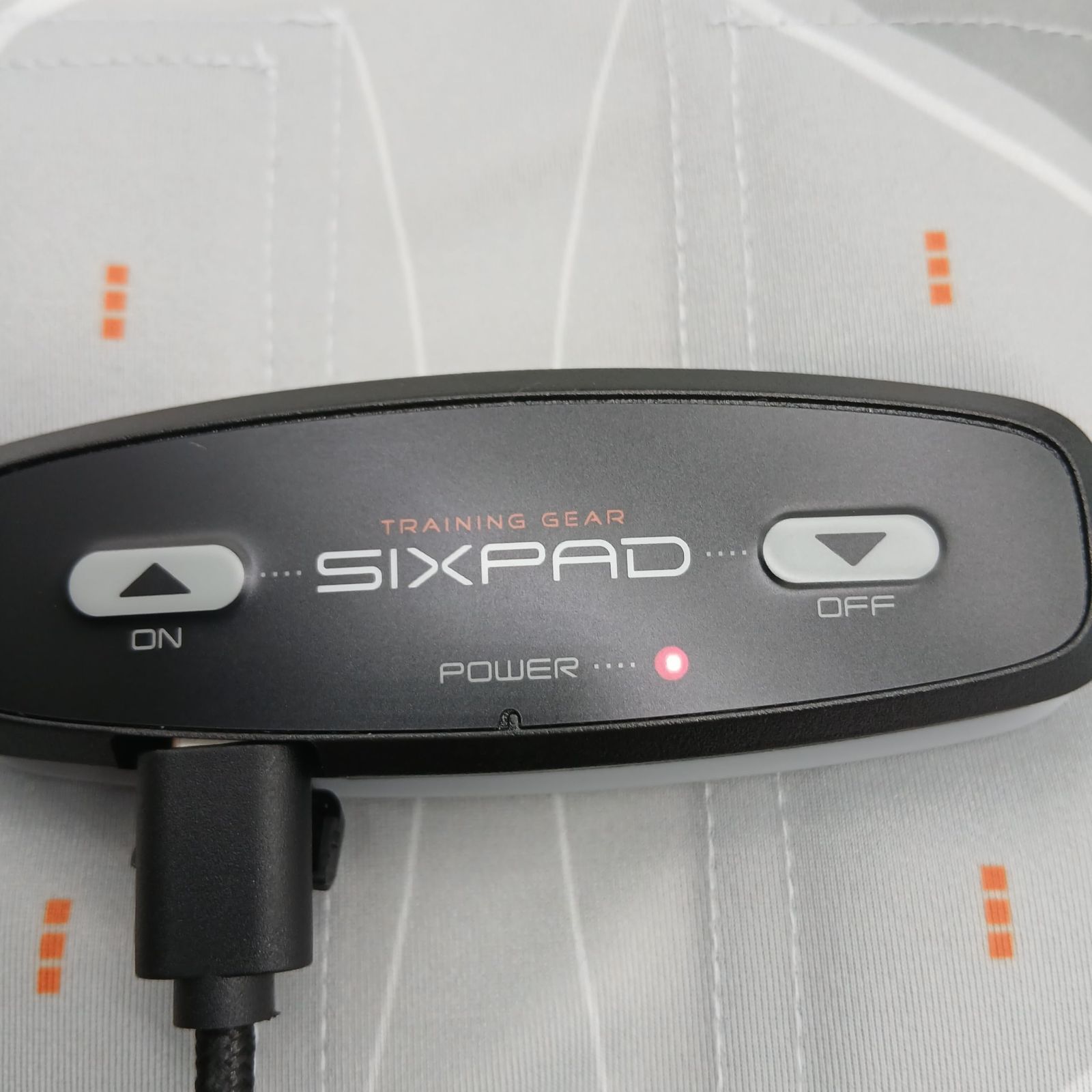 ニーフィット SIXPAD