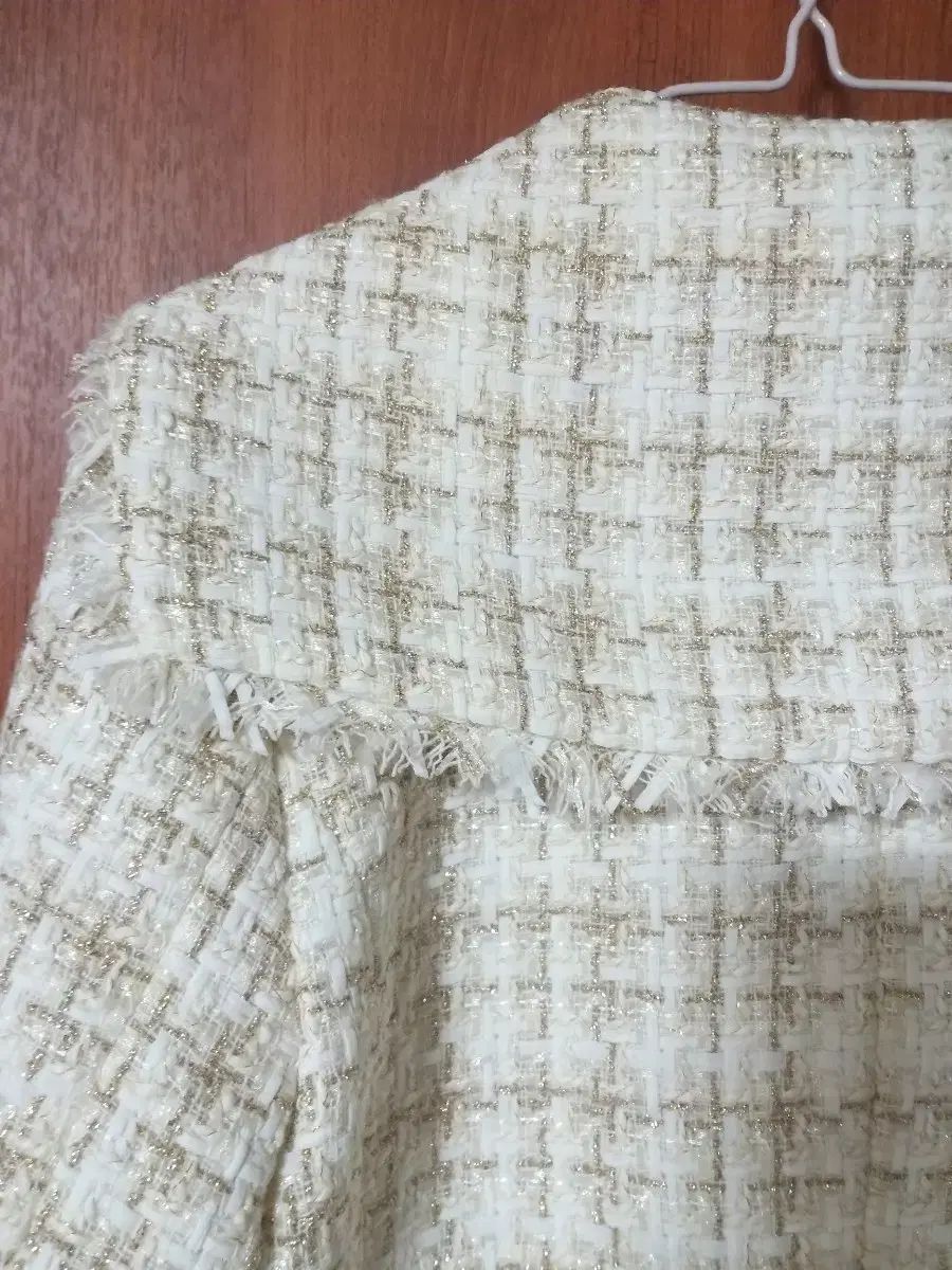 ゴールドボタン ツイードジャケット