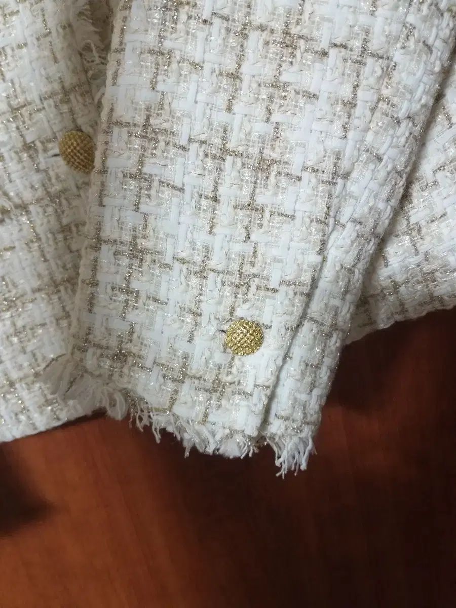 カールラガーフェルド ゴールド糸