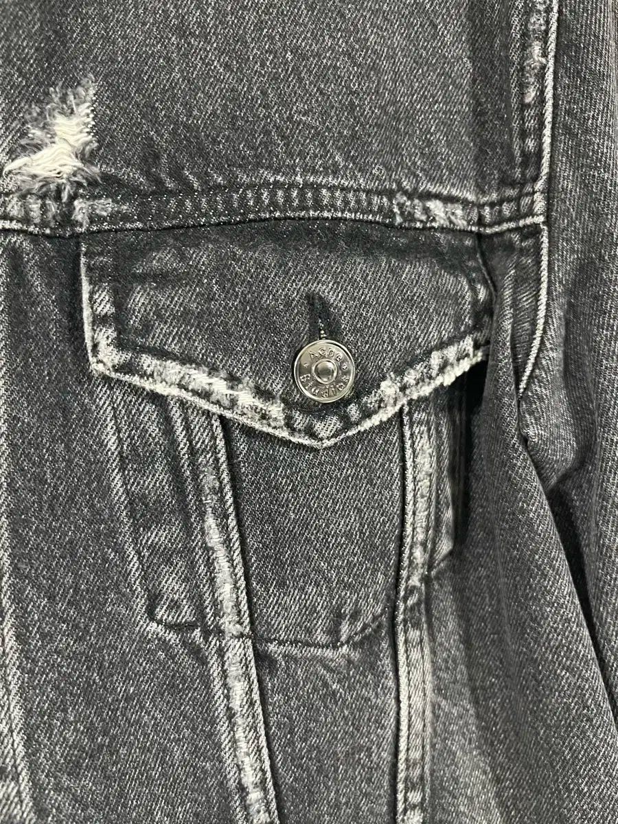 ブラック デニム