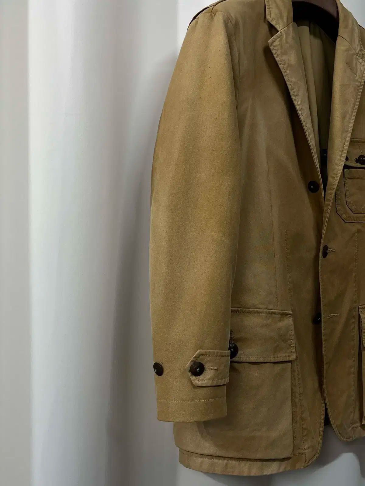 タンベージュ チンストラップ