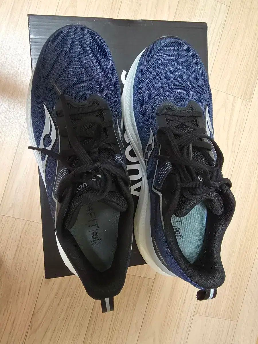 Saucony サッカニー テンポス2 サイズ 255