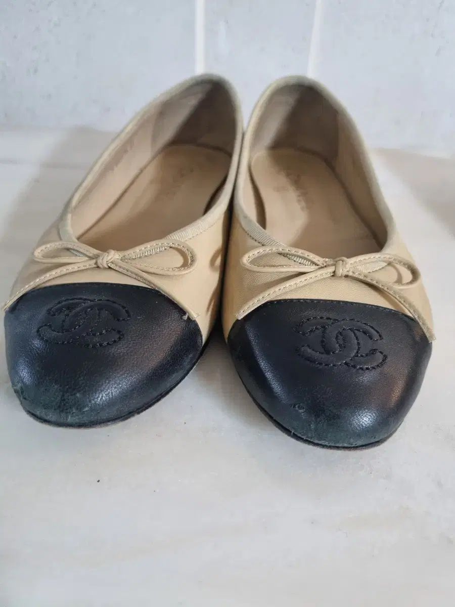 フラットシューズ ブラック