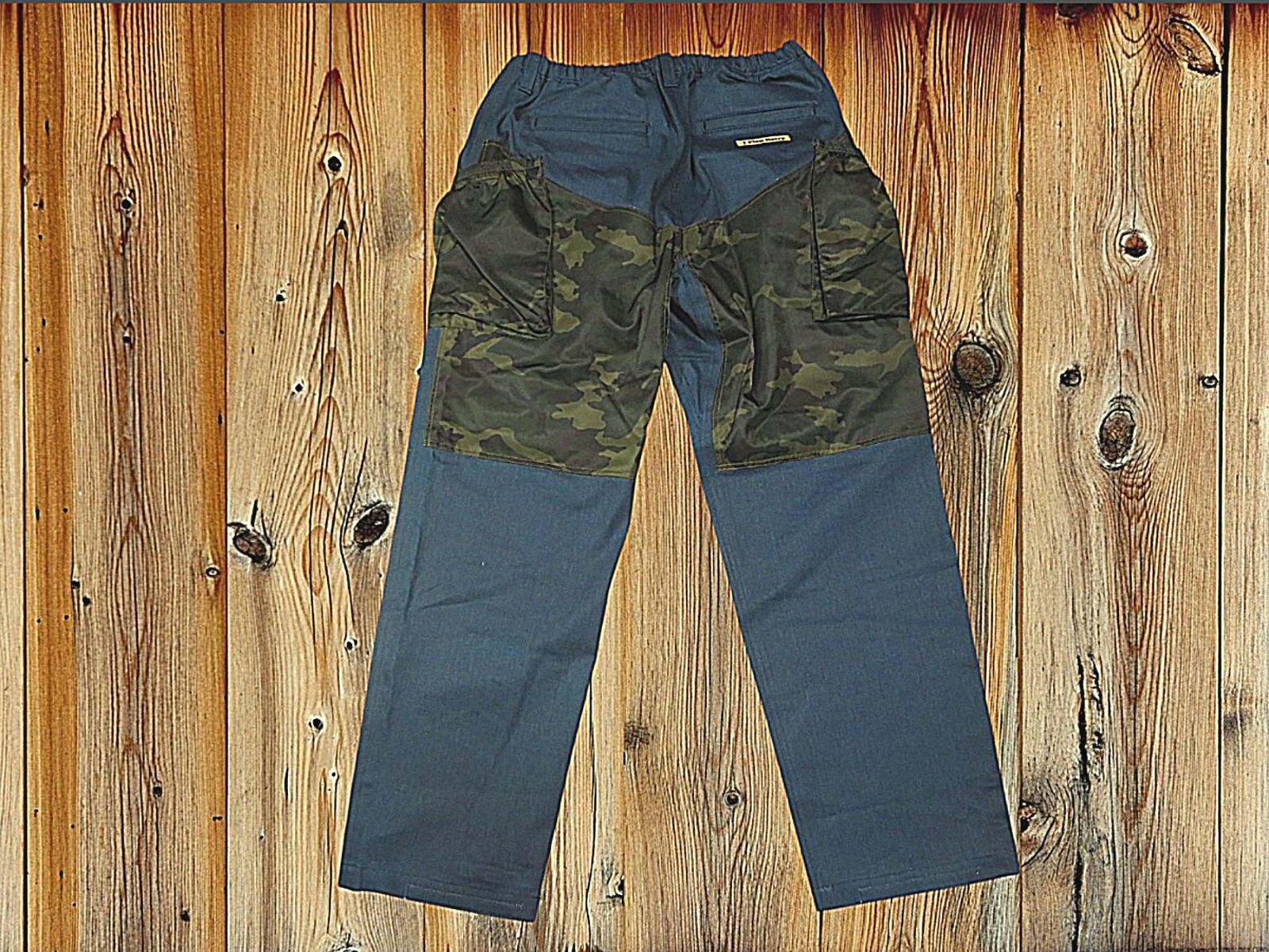 ✅️ デットストック 40 Flap Berry フラップベリー プロテクターパンツ カーゴパンツ 迷彩 カモフラージュ カモフラ バイカー 鷹狩り バイク 好き アウトドア ワークパンツ パンツ ペインターパンツ ジッパーフライ DIY 好きに