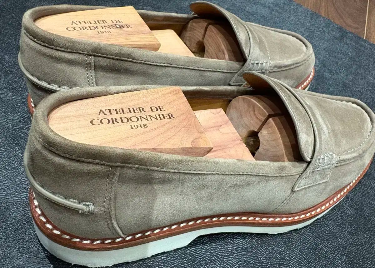 CUEREN スウェード ペニーローファー 265