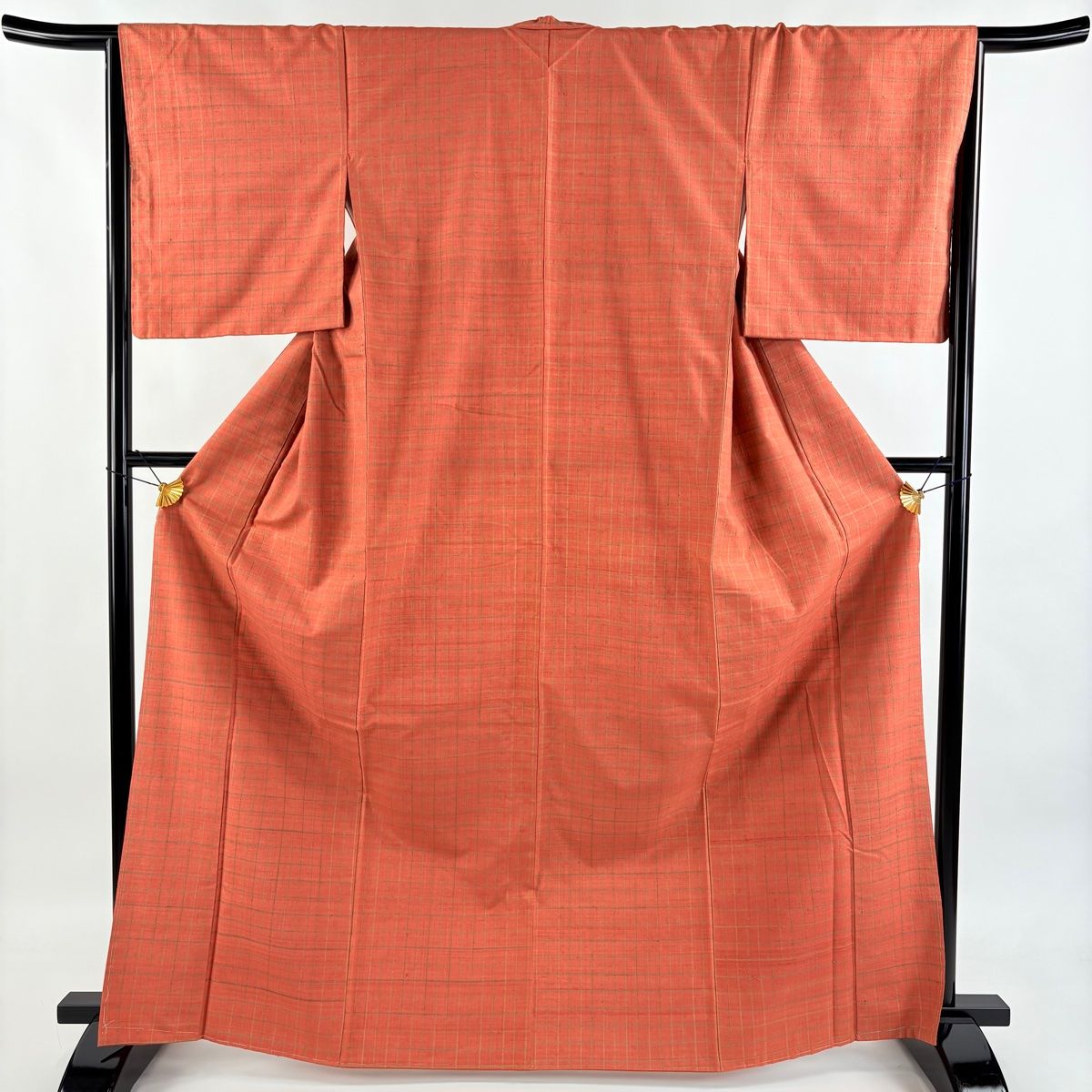 紬 身丈167.5cm 裄丈66.5cm M 袷 信州飯田紬 証紙 格子 朱色 正絹 秀品