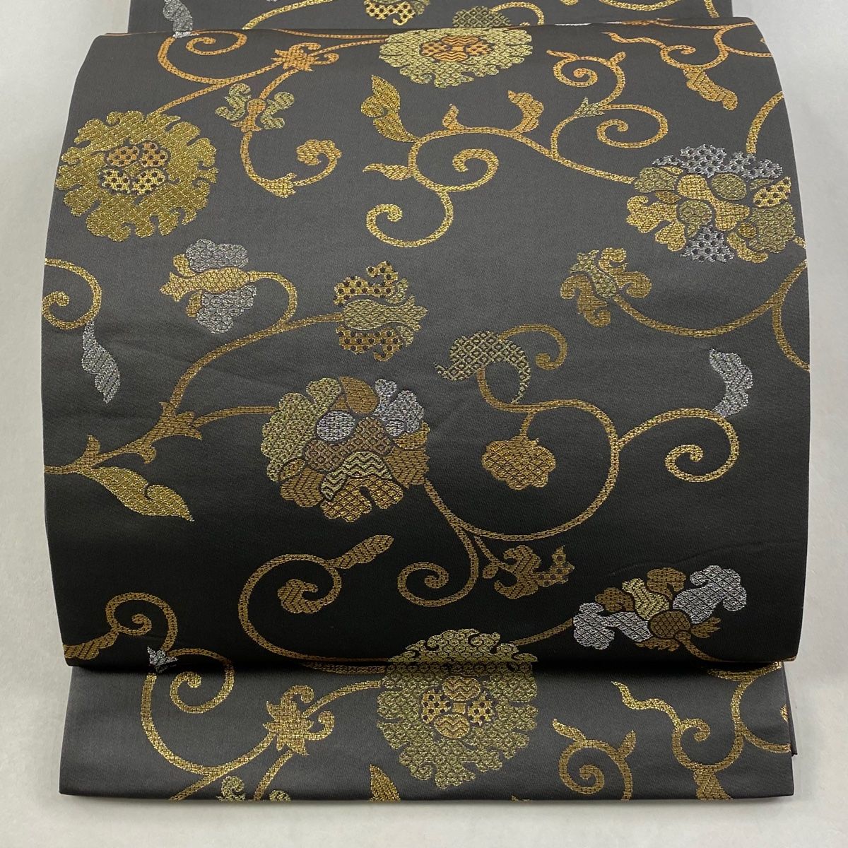 袋帯 龍村晋 落款 花唐草 金銀糸 箔 灰色 全通 正絹