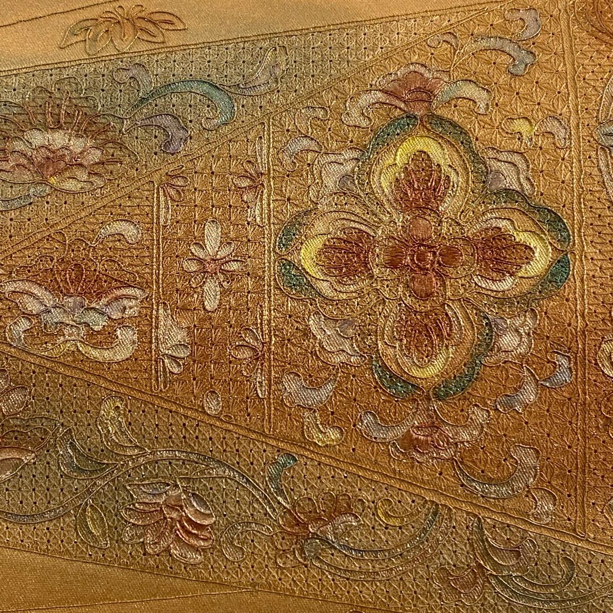 袋帯 秀品 華文 草花 金銀彩 金糸 薄茶色 お太鼓柄 正絹