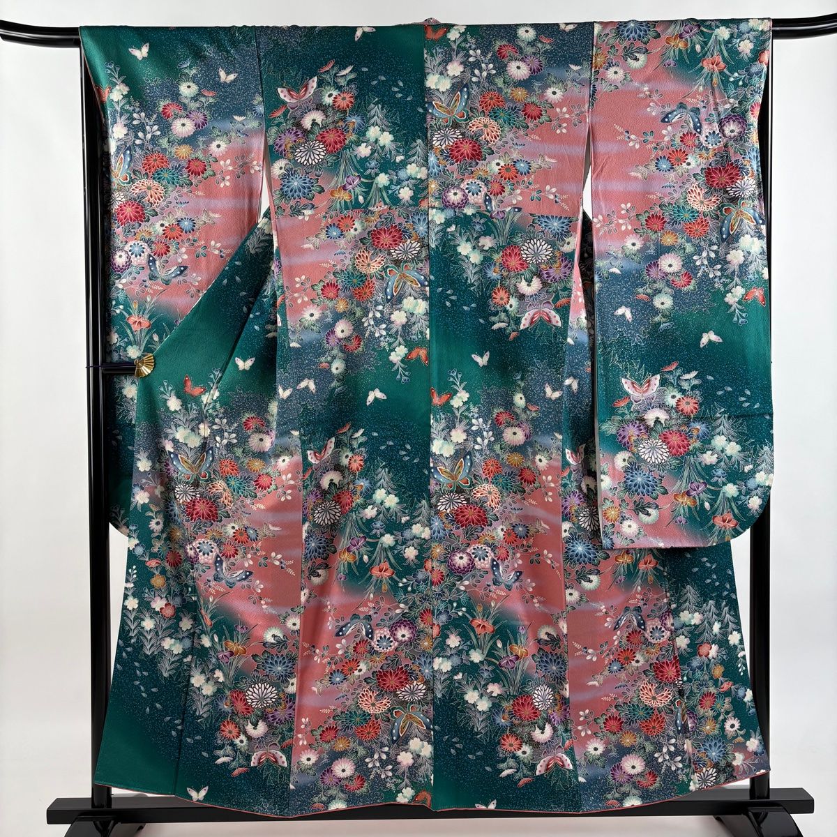 振袖 身丈155.5cm 裄丈66.5cm M 袷 菊 蝶 金銀彩 ぼかし 緑 正絹 秀品