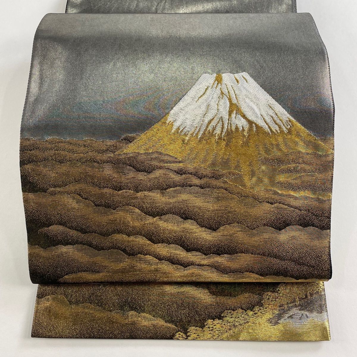 袋帯 横山大観 落款 じゅらく 朝陽雲峰 金糸 箔 銀色 お太鼓柄 正絹