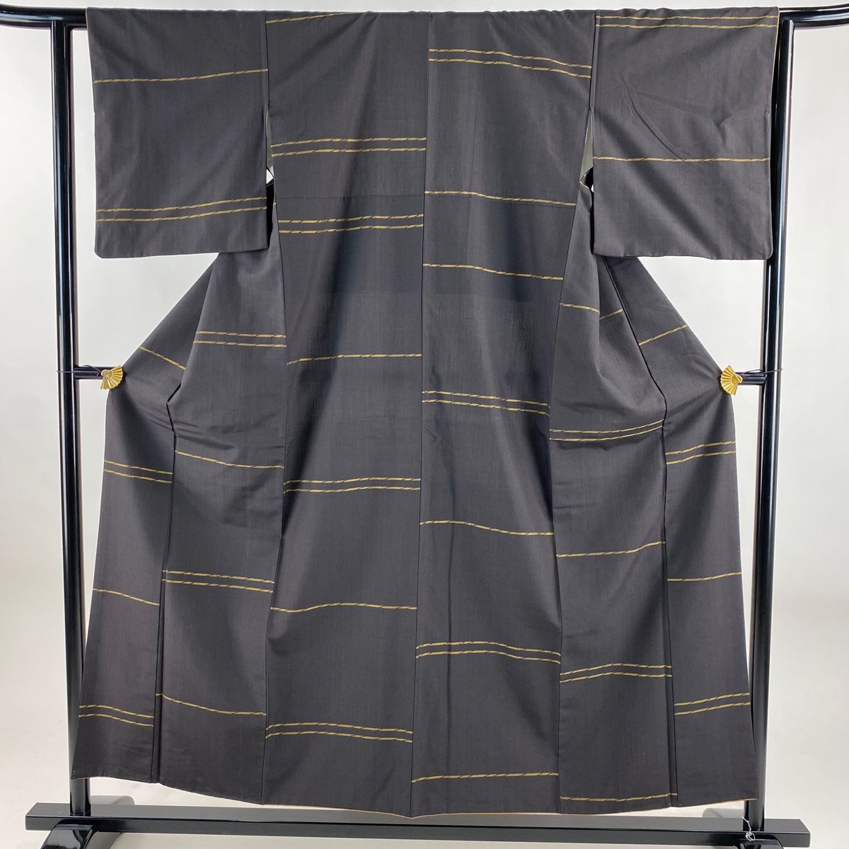 紬 身丈154cm 裄丈62cm S 袷 段縞 墨色 正絹 秀品