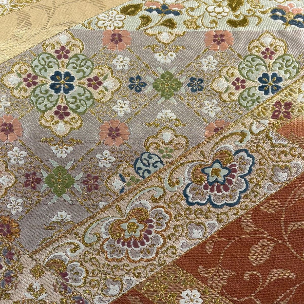 袋帯 秀品 華文 花唐草 金糸 箔 ベージュ 六通 正絹