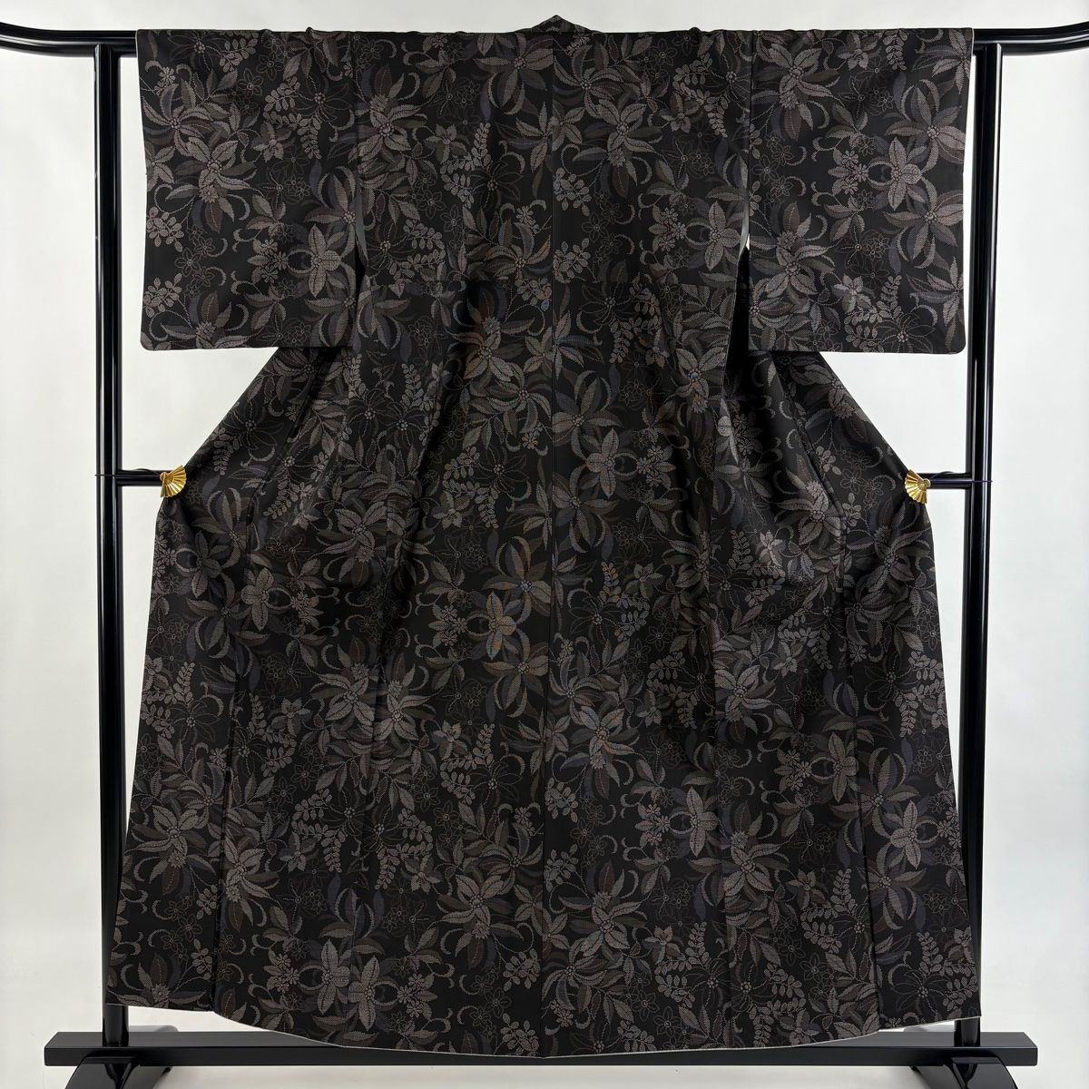 紬 身丈157cm 裄丈62.5cm S 袷 やまと 草花 焦茶色 正絹 秀品