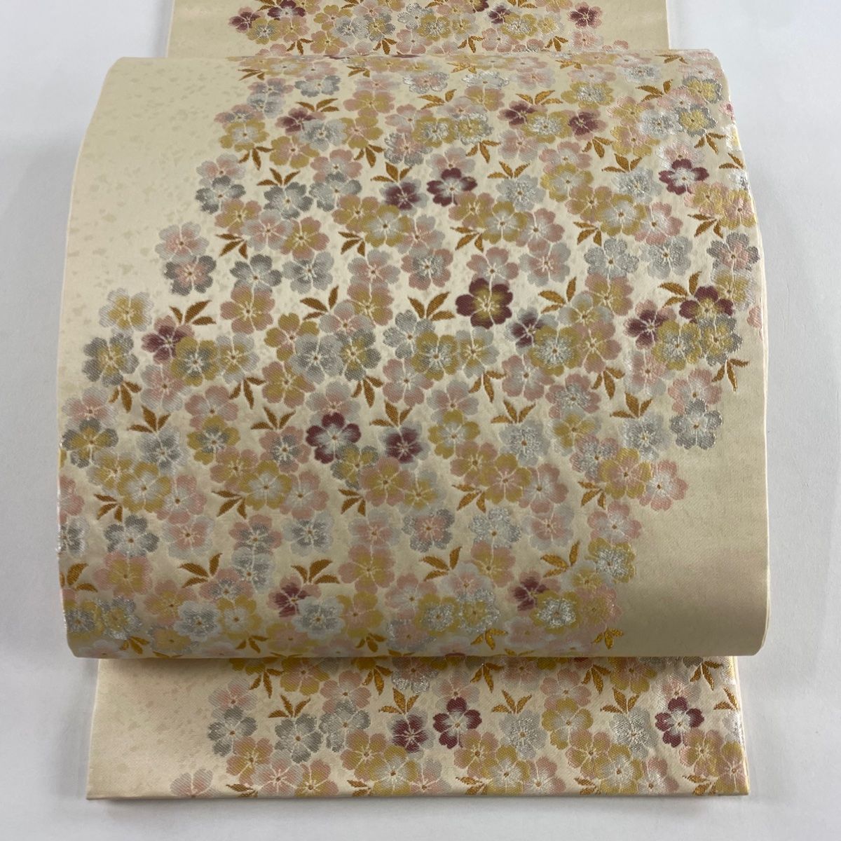 袋帯 秀品 桜 金銀糸 クリーム 六通 正絹