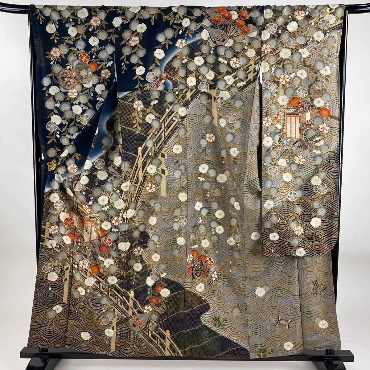 振袖 身丈156cm 裄丈64cm M 袷 御所車 桜 金糸 金彩 紺色 正絹 秀品