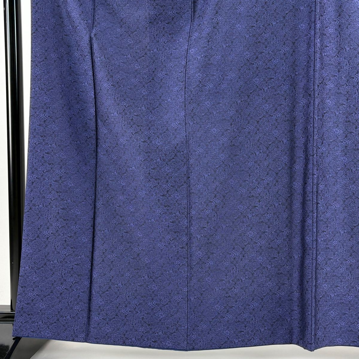 小紋 身丈163cm 裄丈67.5cm L 袷 西陣まいづる監修 落款 七宝 草花 箔 青紫 正絹