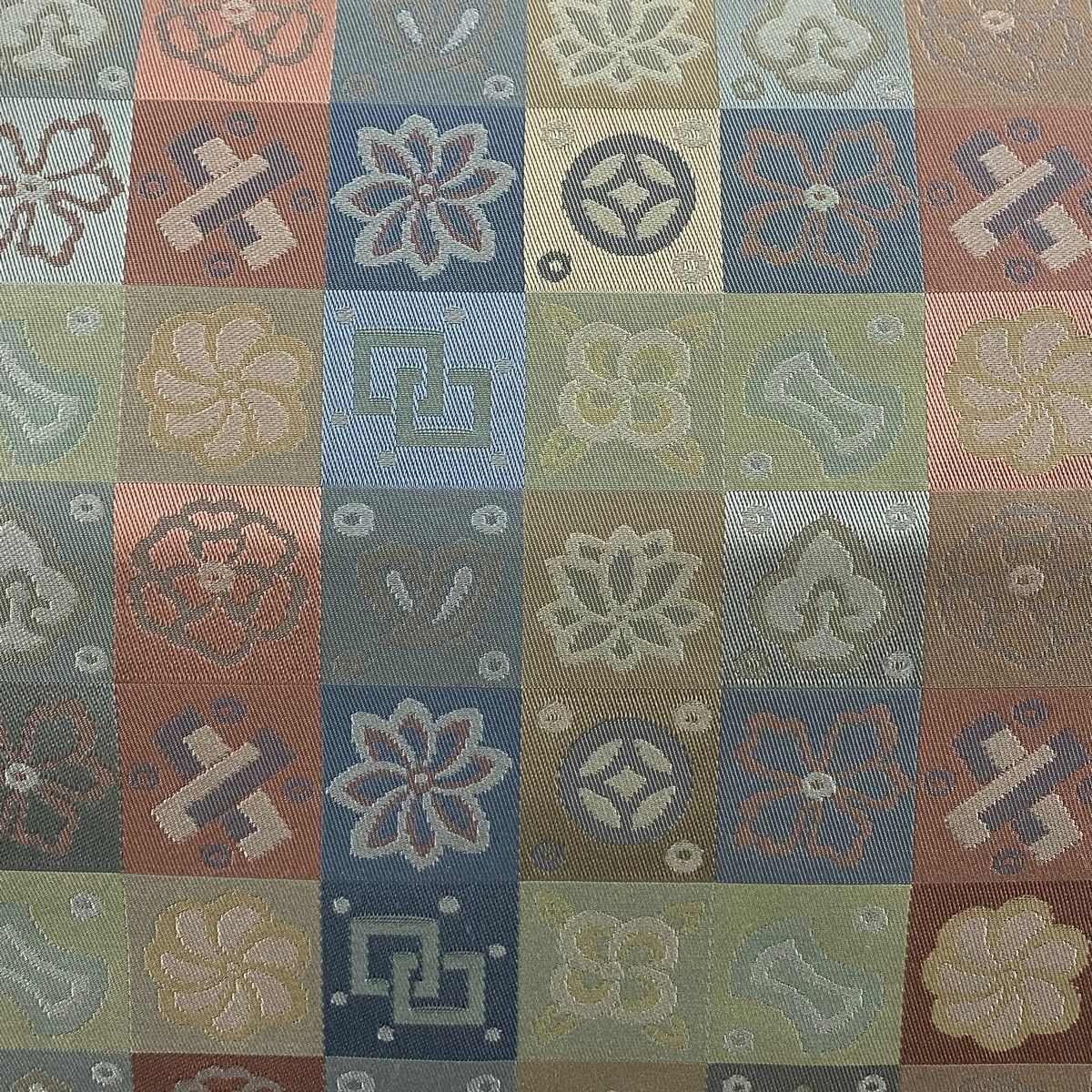 開き名古屋帯 宝尽くし 花 灰緑 正絹