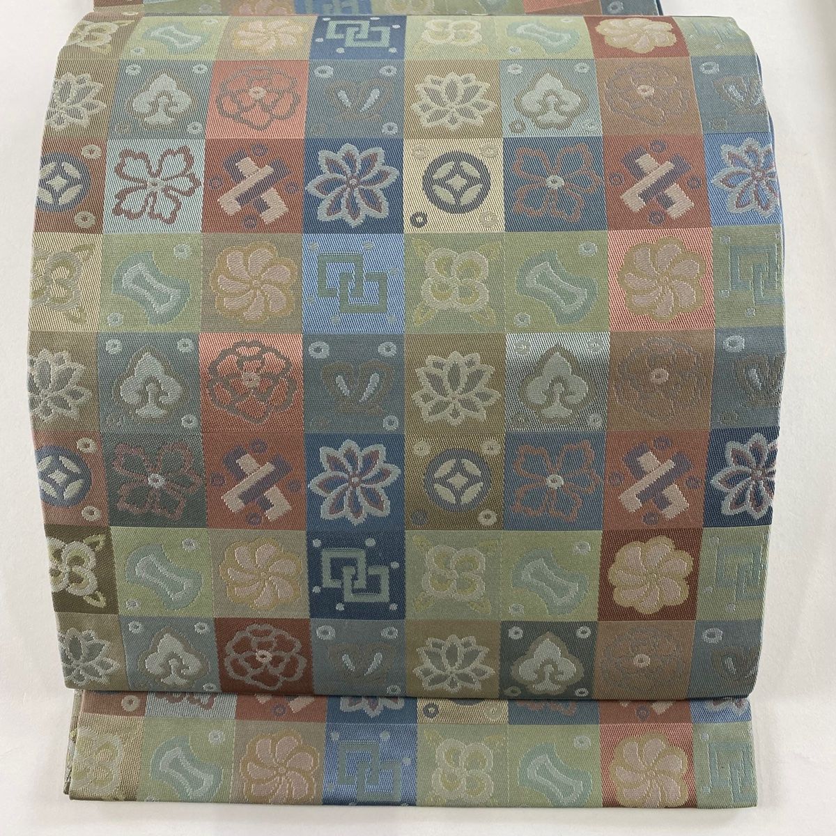 開き名古屋帯 宝尽くし 花 灰緑 正絹