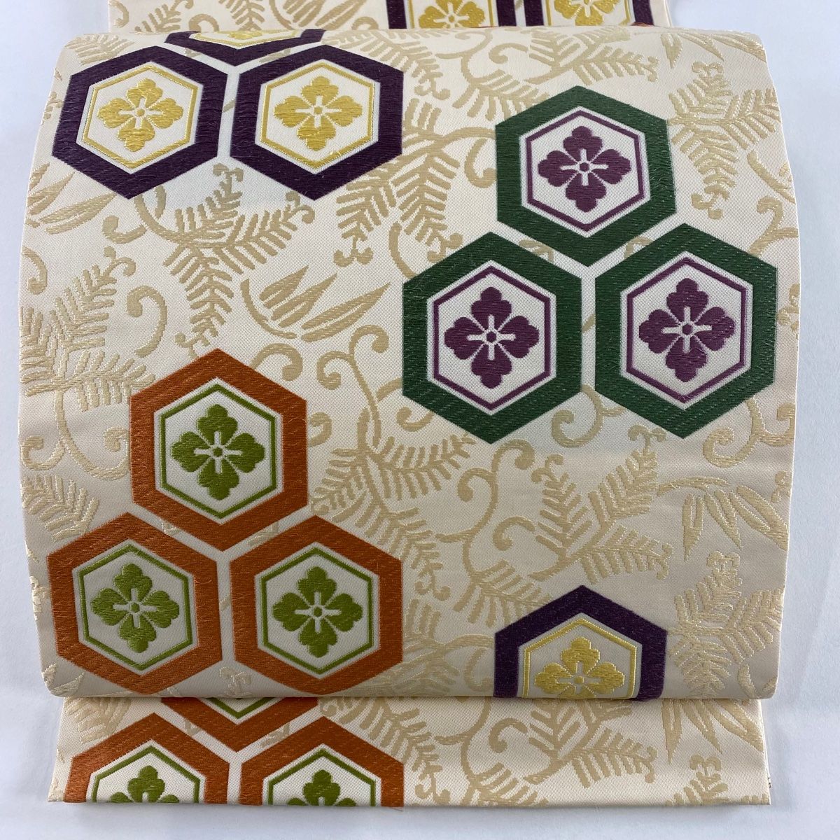 開き名古屋帯 喜多川平朗 亀甲 花 刺繍 クリーム 正絹