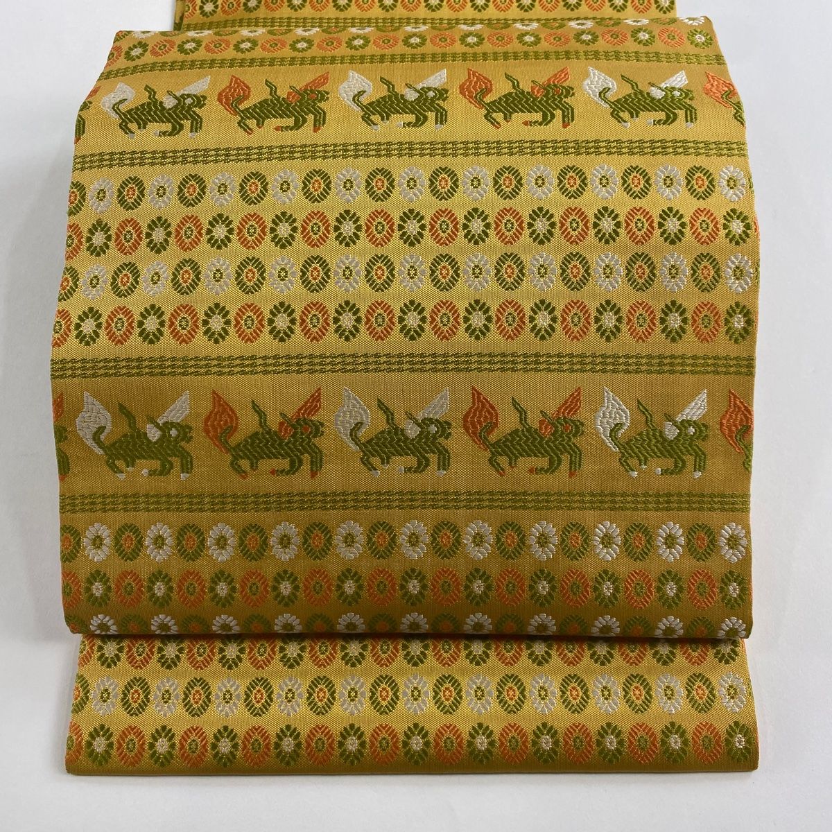 開き名古屋帯 秀品 花 動物 山吹色 正絹