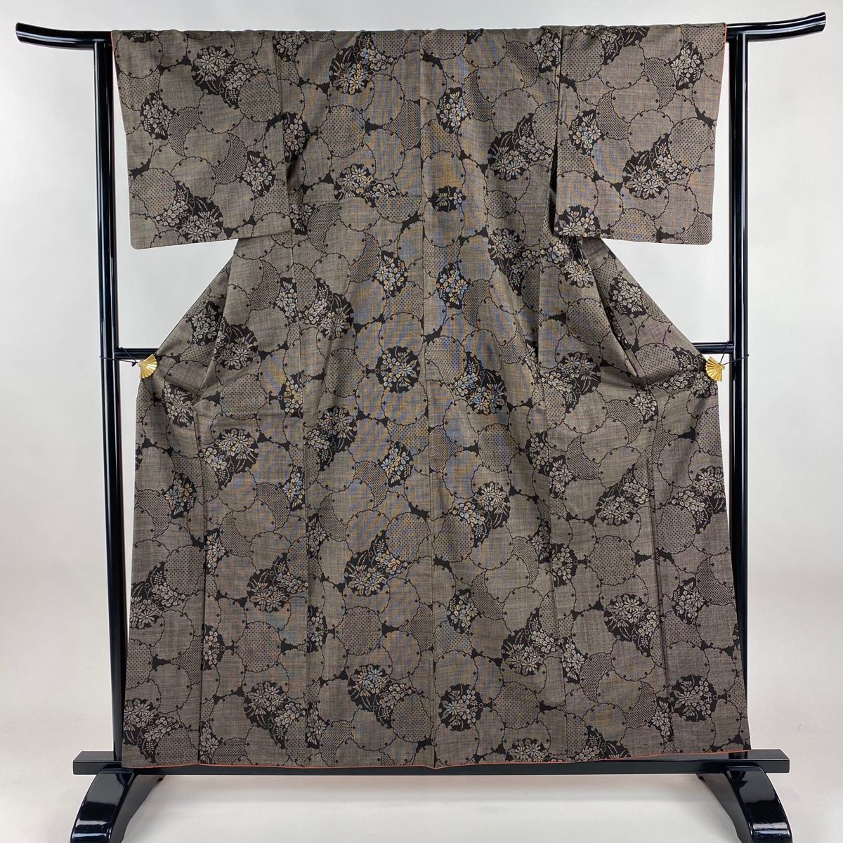 大島紬 身丈159cm 裄丈62.5cm S 袷 純泥染 証紙 草花 焦茶色 正絹