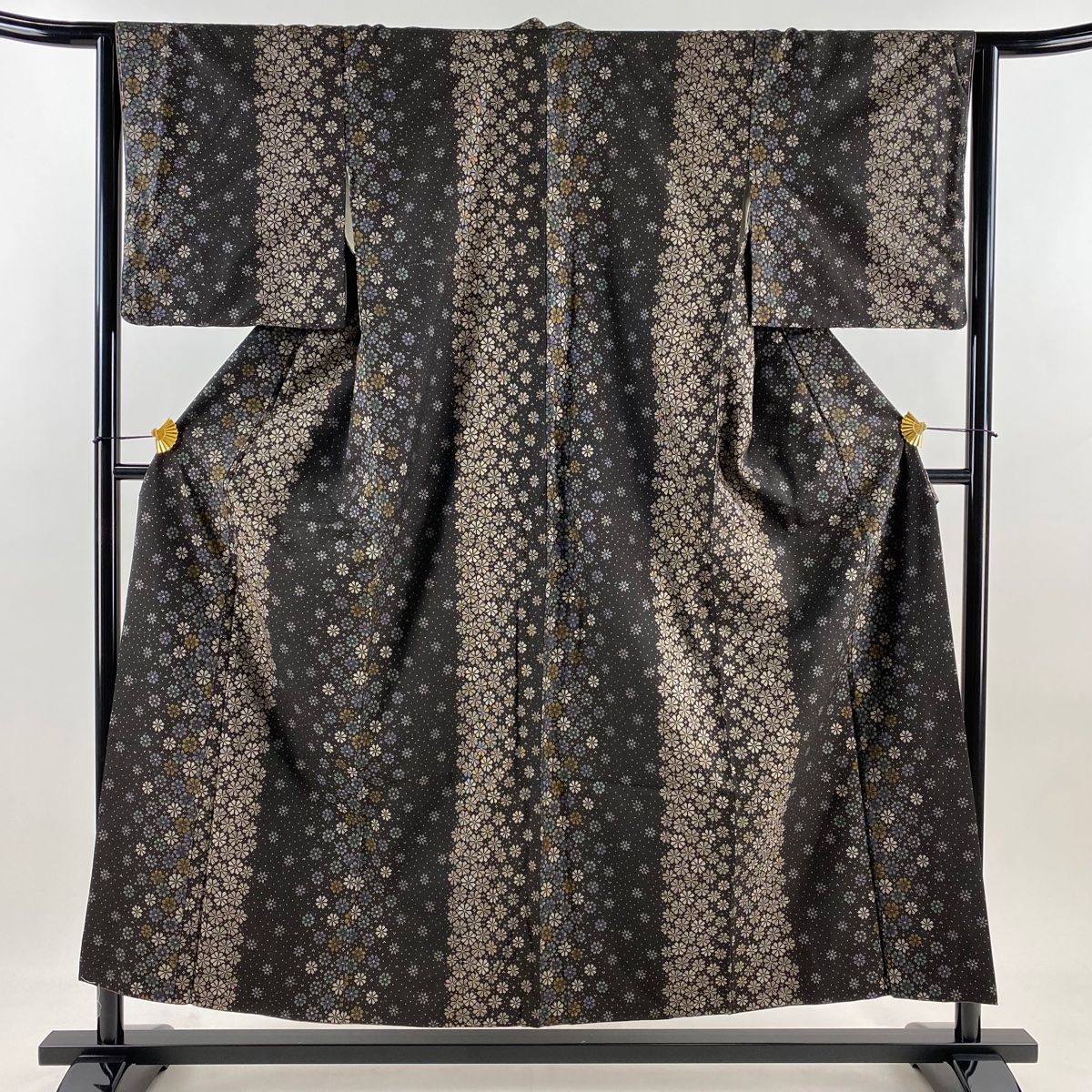 紬 身丈155cm 裄丈63.5cm S 袷 花 墨色 正絹