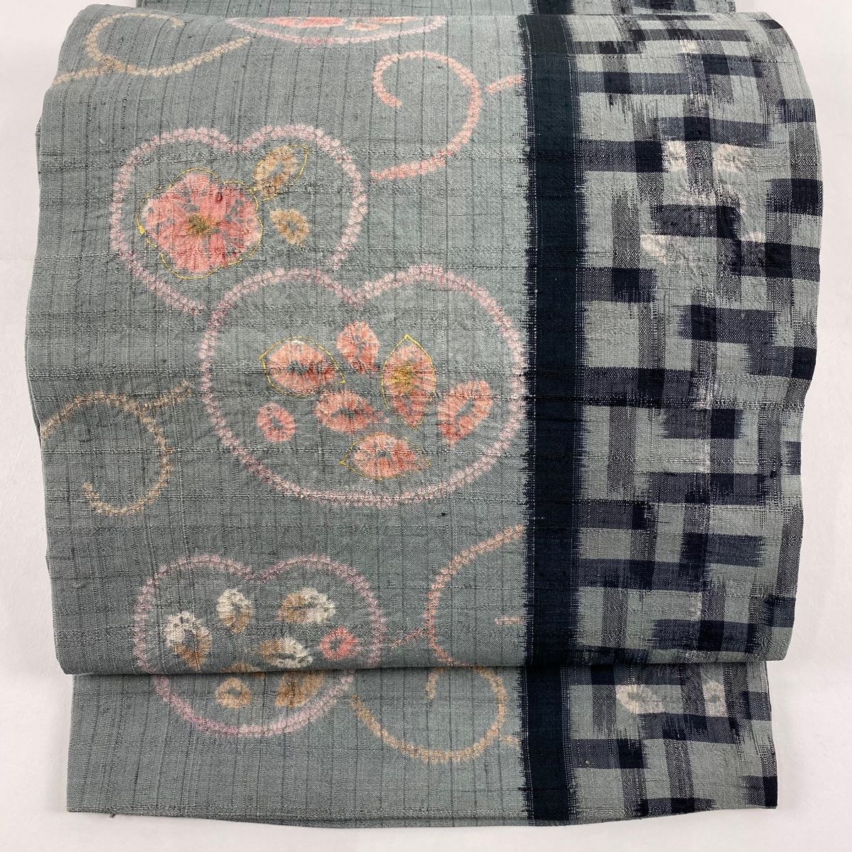 開き名古屋帯 秀品 紬地 草花 唐草 絞り 金彩 灰緑 正絹