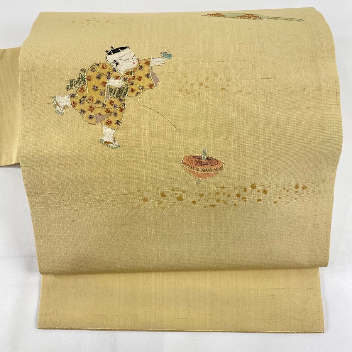 名古屋帯 秀品 落款 紬地 関西仕立て 童 駒 金糸 金彩 薄黄土色 正絹