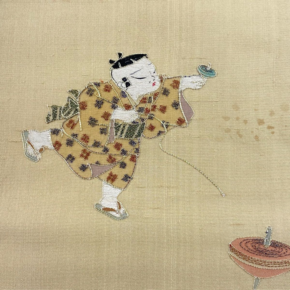 名古屋帯 秀品 落款 紬地 関西仕立て 童 駒 金糸 金彩 薄黄土色 正絹