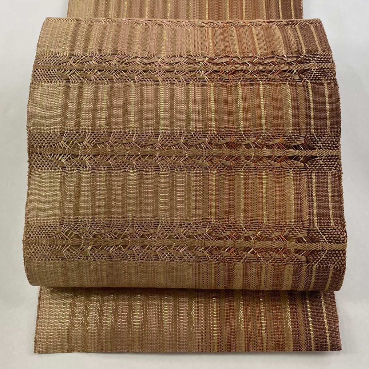 名古屋帯 秀品 八寸名古屋帯 松葉仕立て 縞 幾何学模様 金糸 薄茶色 正絹