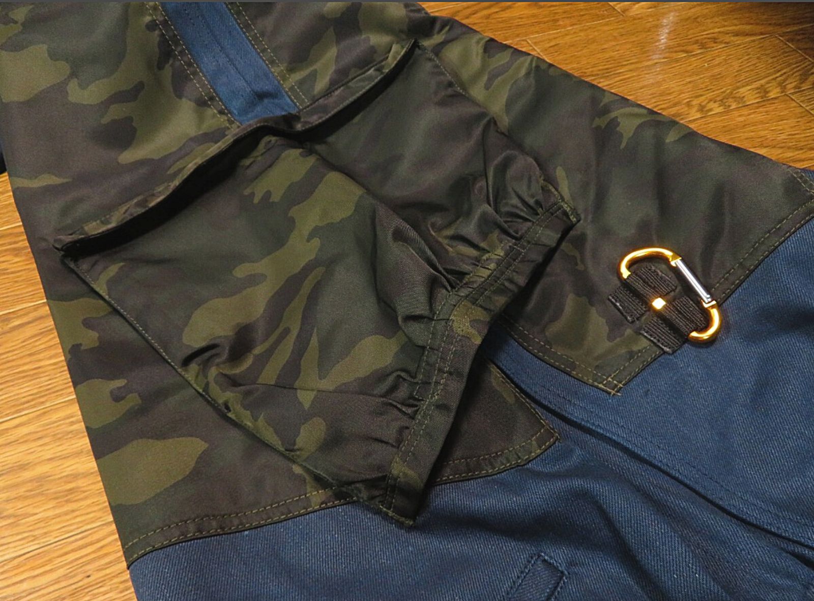 ✅️新品 デットストック 36 Flap Berry フラップベリー プロテクターパンツ カーゴパンツ 迷彩 カモフラージュ カモフラ バイカー 鷹狩り バイク 好き アウトドア ワークパンツ 多機能パンツ ペインターパンツ ジッパーフライ DIY 好きに 金