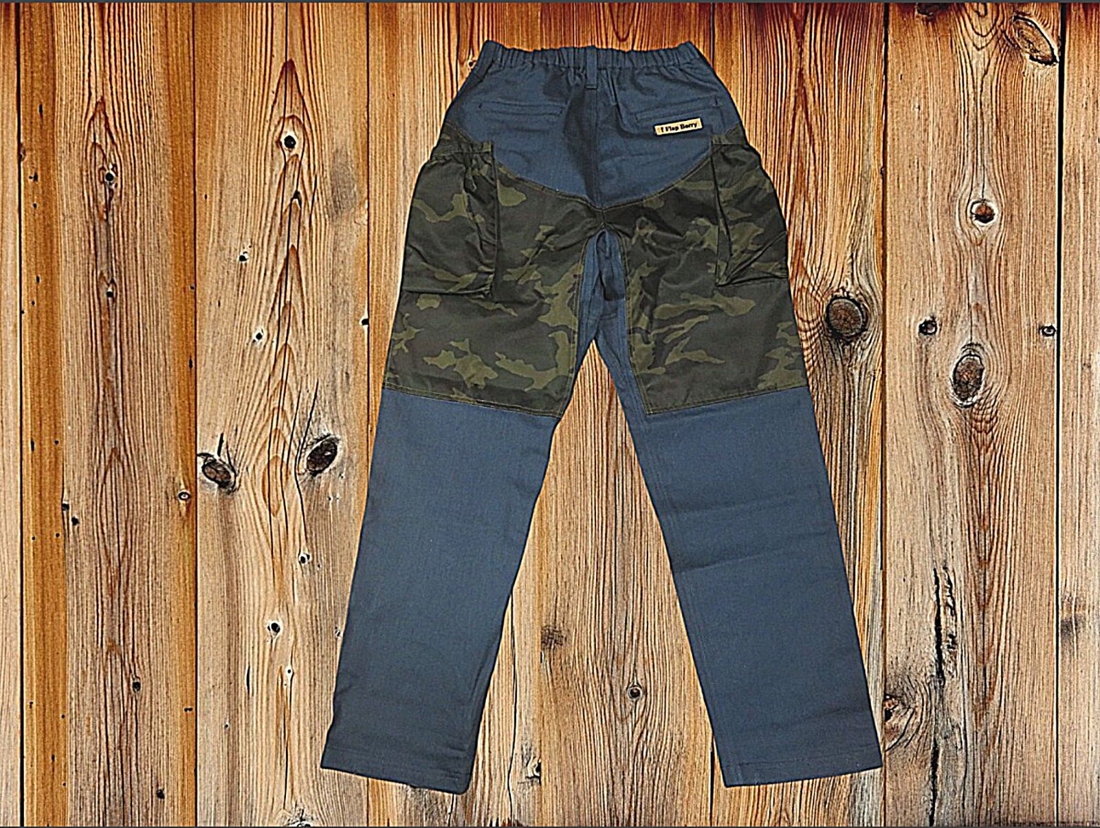 ✅️新品 デットストック 36 Flap Berry フラップベリー プロテクターパンツ カーゴパンツ 迷彩 カモフラージュ カモフラ バイカー 鷹狩り バイク 好き アウトドア ワークパンツ 多機能パンツ ペインターパンツ ジッパーフライ DIY 好きに 金