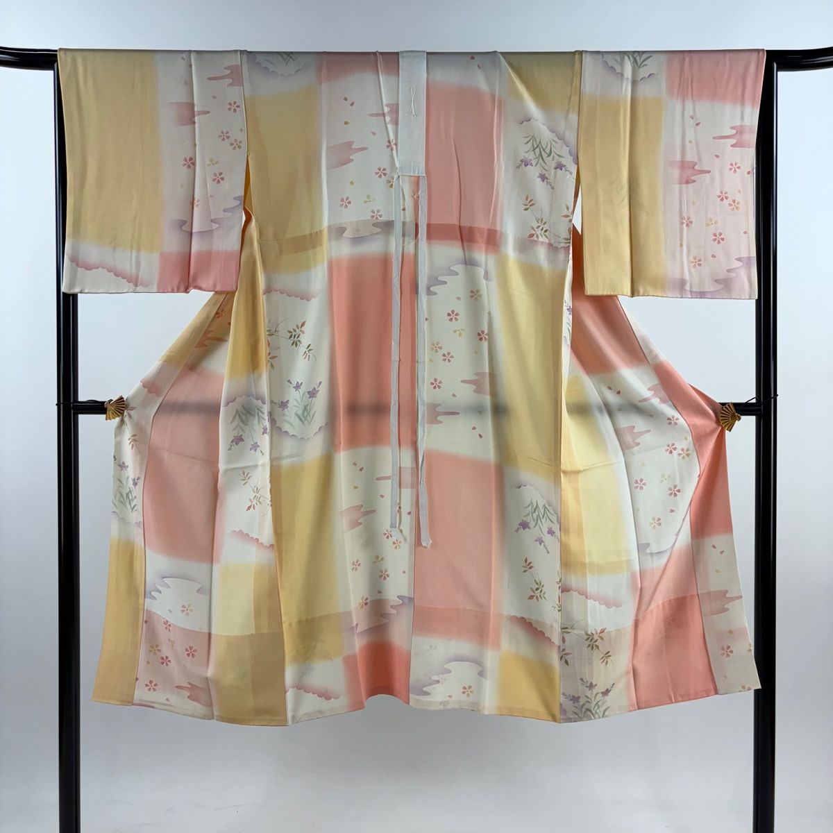 長襦袢 身丈126cm 裄丈66cm M 桜 霞 クリーム 正絹 秀品