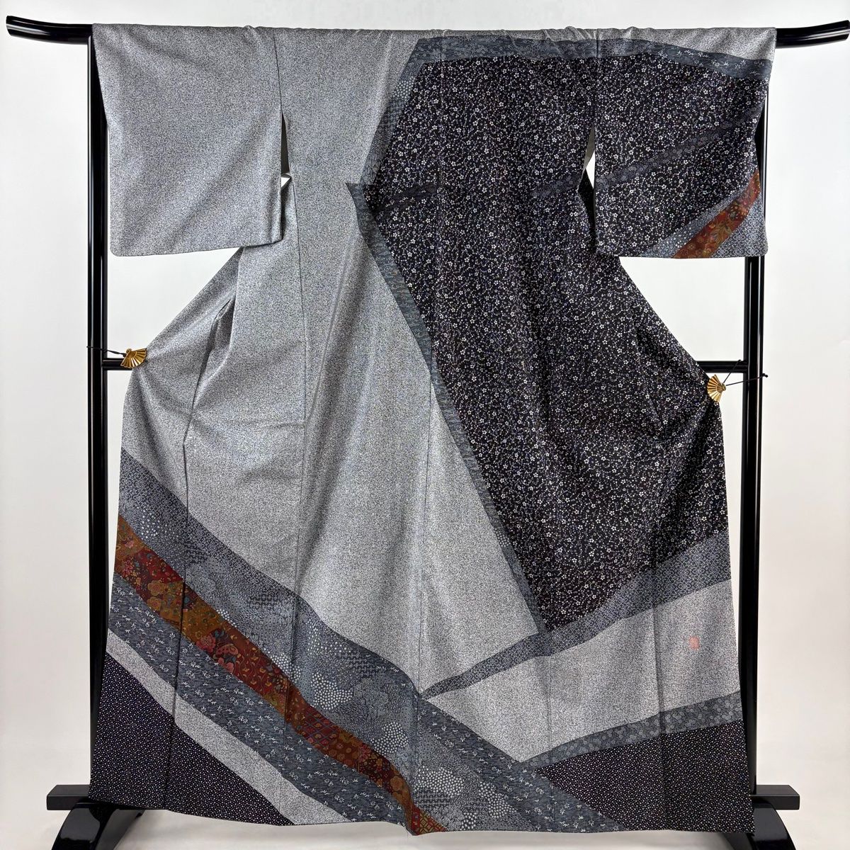 訪問着 身丈164 5 cm 裄丈68 L 袷 紬地 落款 更紗 寄せ柄 灰色 正絹 秀品