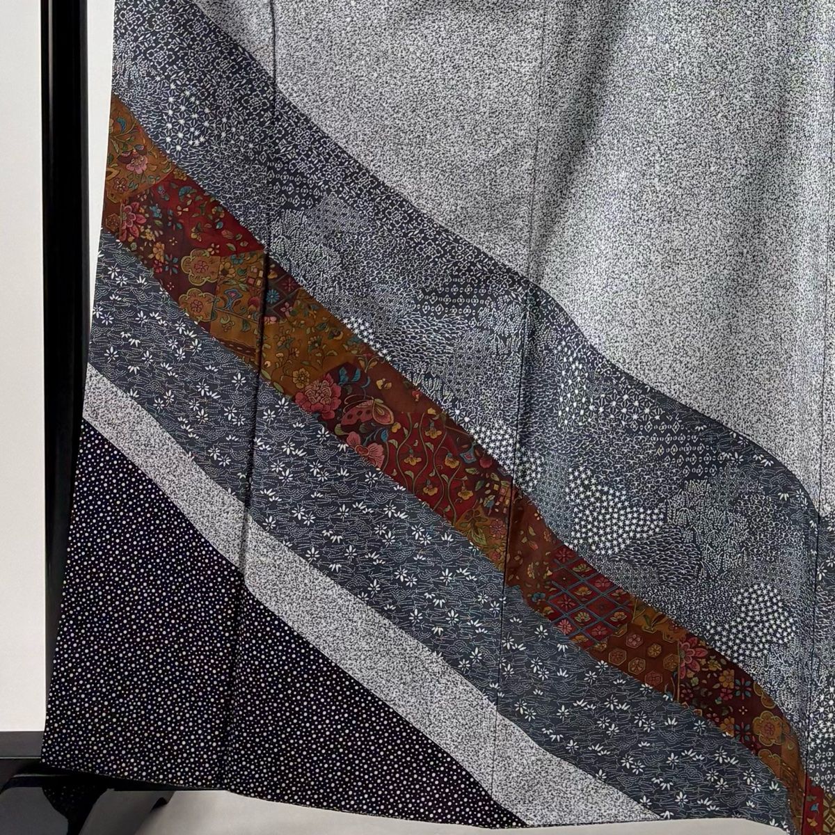 訪問着 身丈164.5cm 裄丈68cm L 袷 紬地 落款 更紗 寄せ柄 灰色 正絹 秀品