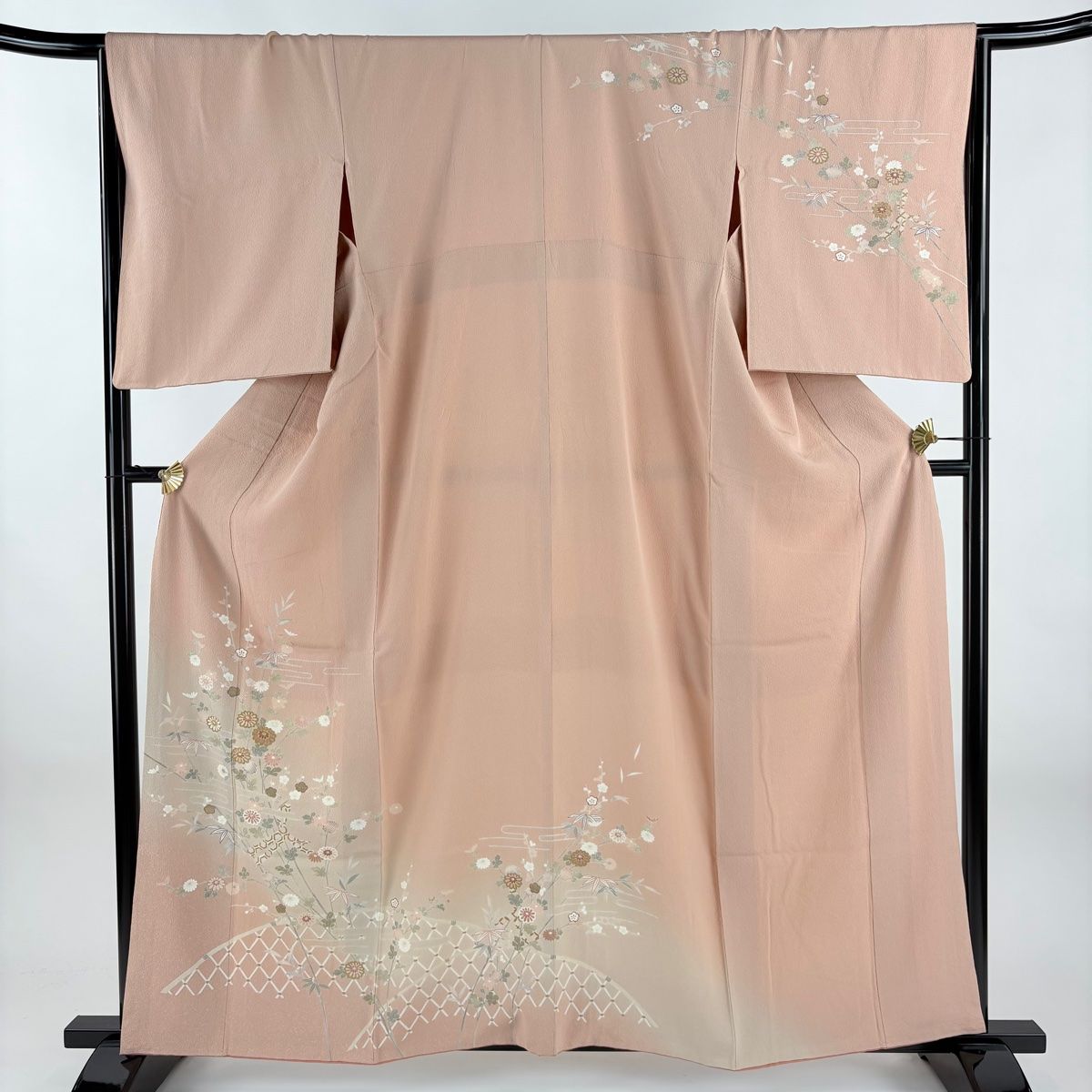 訪問着 身丈160cm 裄丈66.5cm M 袷 菊 ヱ霞 金糸 金彩 ピンクベージュ 正絹 秀品