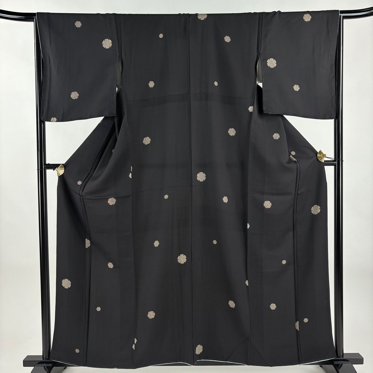 小紋 身丈161cm 裄丈66cm M 袷 雪輪 黒 正絹 秀品