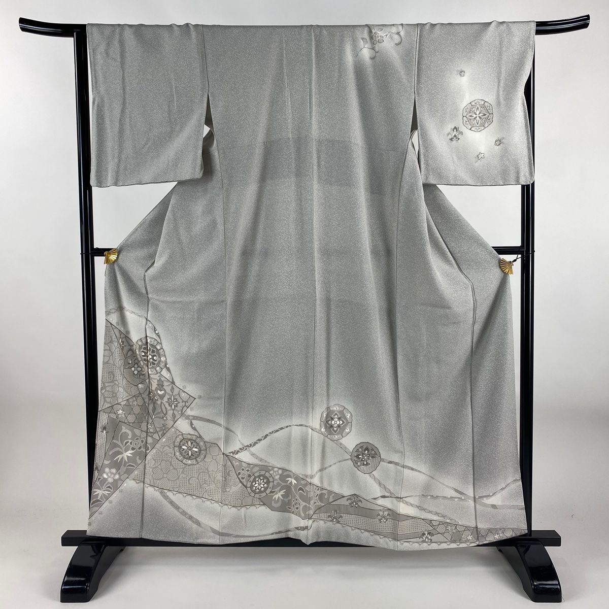 訪問着 身丈158.5cm 裄丈67cm M 袷 華文 花唐草 刺繍 ぼかし 灰色 正絹