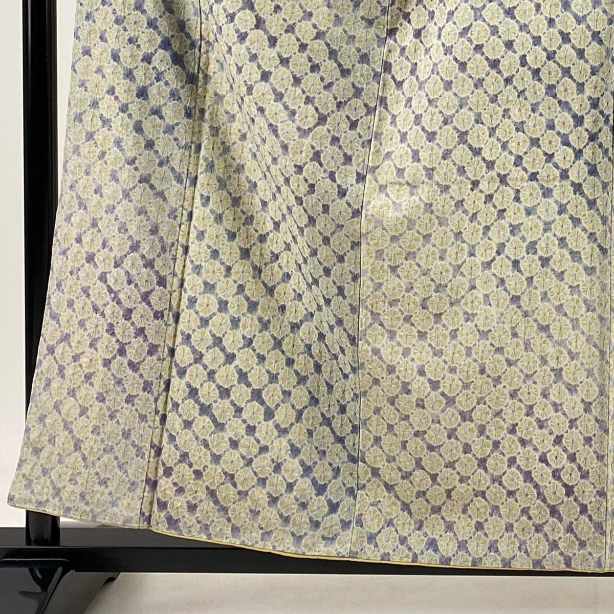 小紋 身丈157.5cm 裄丈64.5cm M 袷 紬地 幾何学模様 絞り 灰紫 正絹