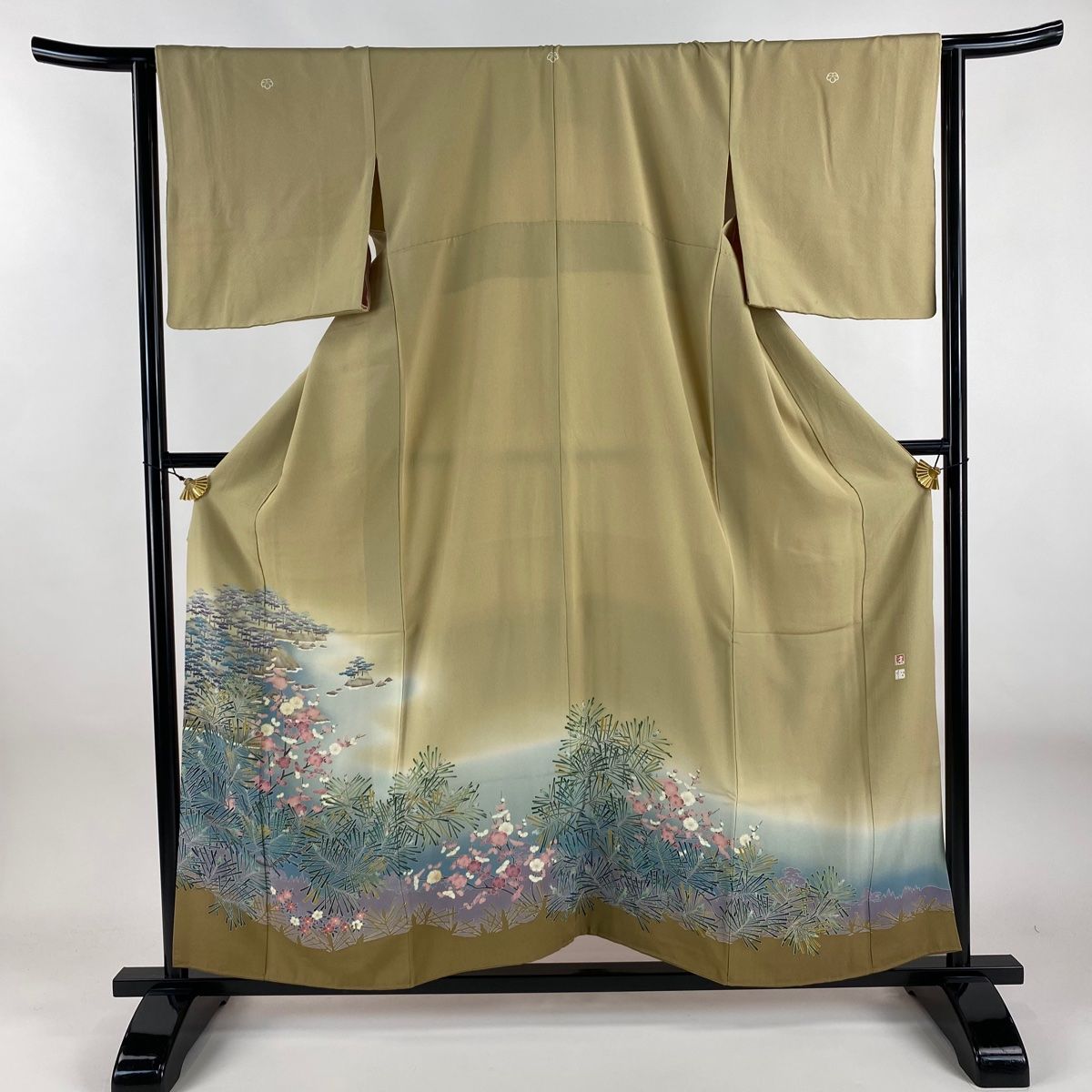 色留袖 身丈157 cm 裄丈63 5 S 袷 松本健一 落款 松 梅 染め分け ぼかし 薄茶色 正絹 五つ紋