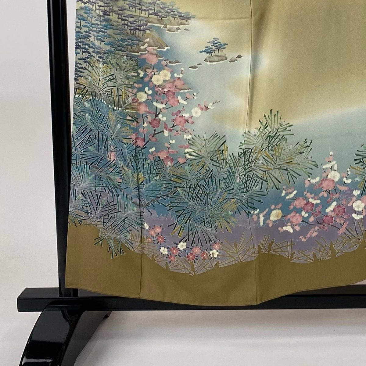 色留袖 身丈157cm 裄丈63.5cm S 袷 松本健一 落款 松 梅 染め分け ぼかし 薄茶色 正絹 五つ紋