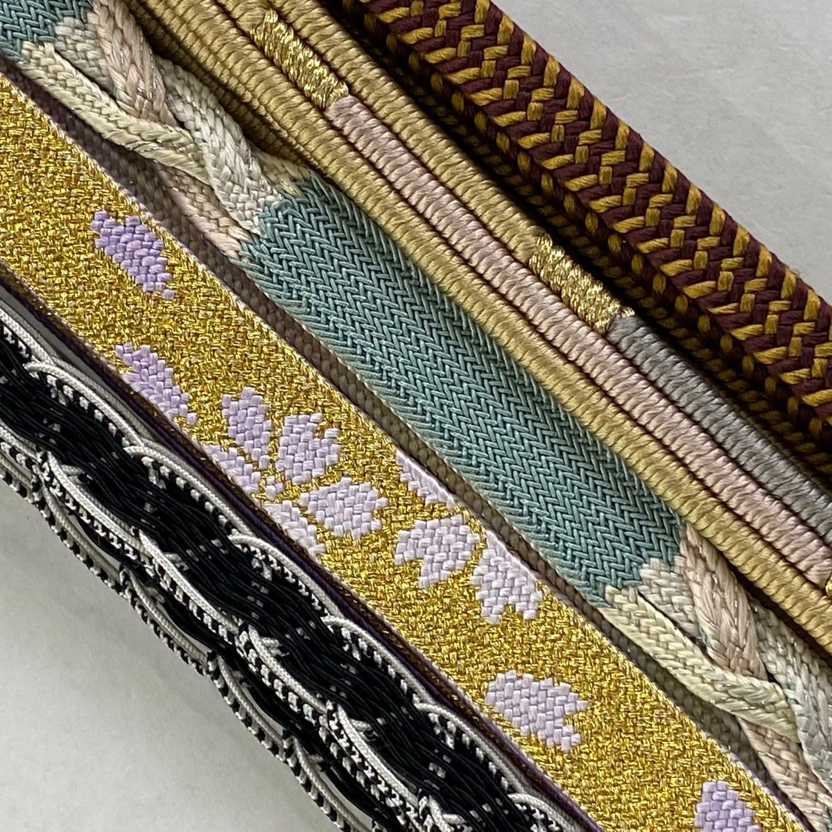 平和屋着物○和装小物 帯締め・帯揚げセット 高麗組 綾出し 舞花文 暈