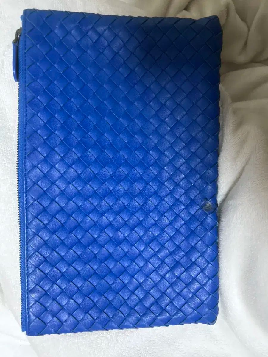 ボッテガ ヴェネタ ブルー クラッチバッグ